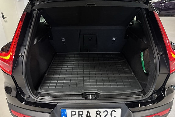 Volvo XC40 7 of 9
