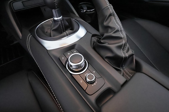 Mazda MX-5 27 of 30