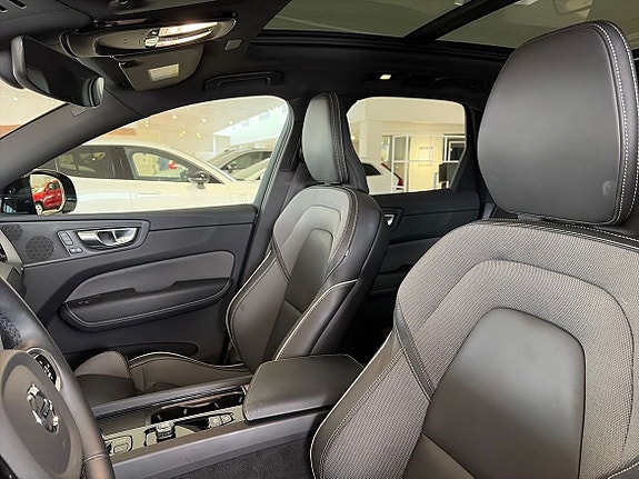 Volvo XC60 10 of 20