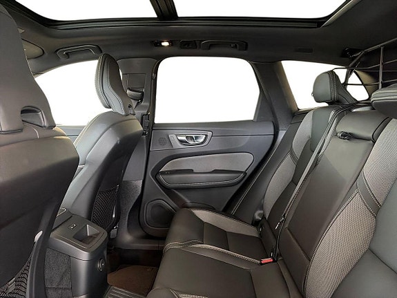 Volvo XC60 12 of 20