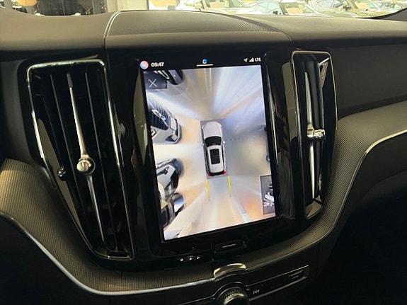 Volvo XC60 15 of 20