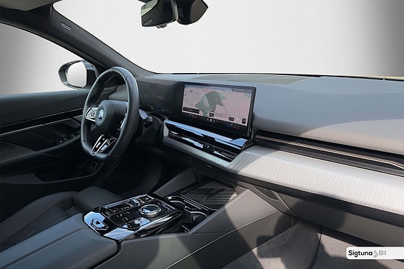 BMW 530e 15 of 30