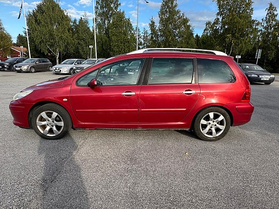 Peugeot 307 SW 3 of 10