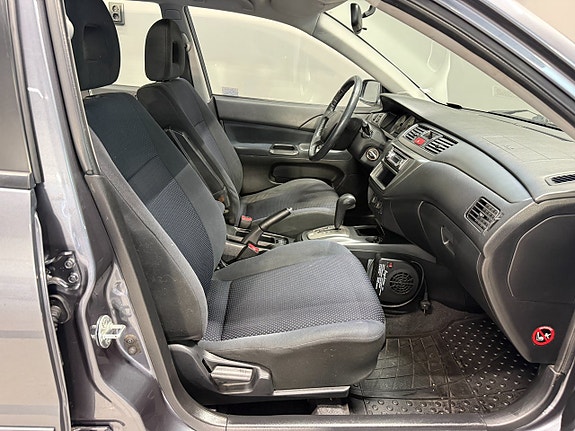 Mitsubishi Lancer 10 of 19