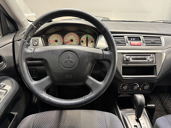 Mitsubishi Lancer 14 of 19