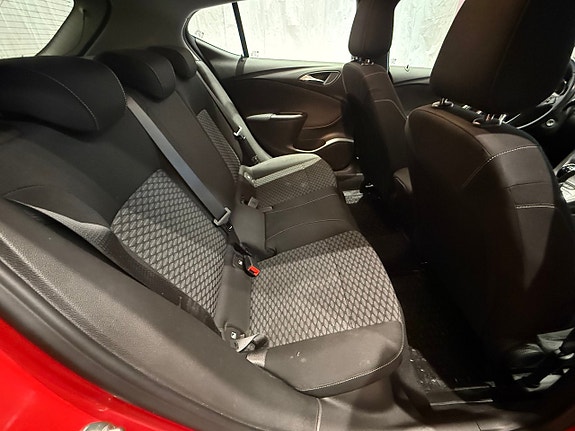 Opel Astra 11 of 12