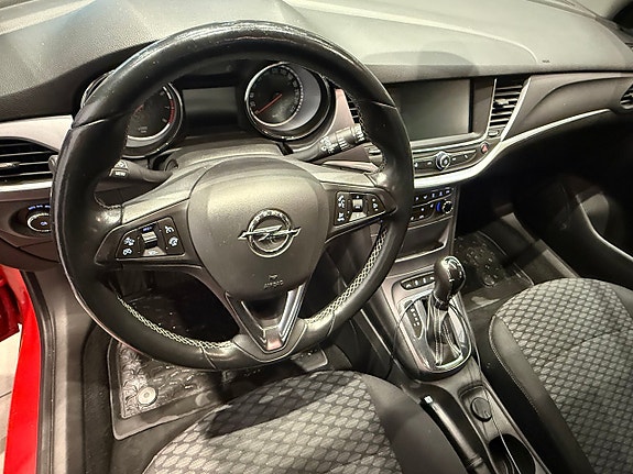 Opel Astra 9 of 12