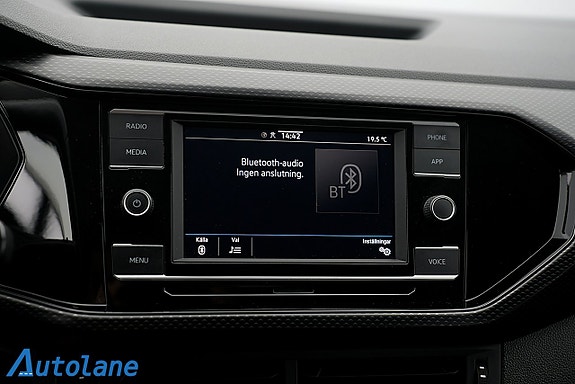 Volkswagen T-Cross 27 of 30