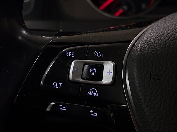 Volkswagen Golf Alltrack 9 of 20