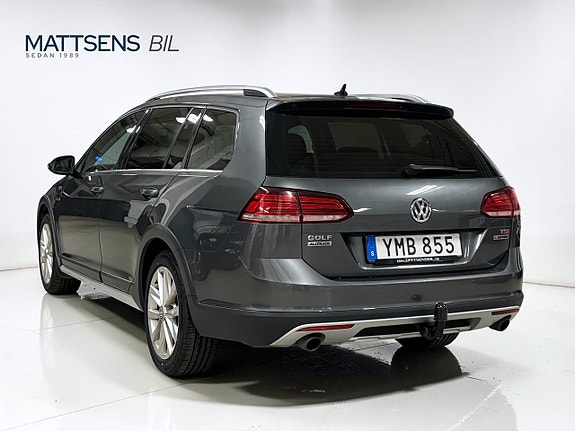 Volkswagen Golf Alltrack 16 of 20