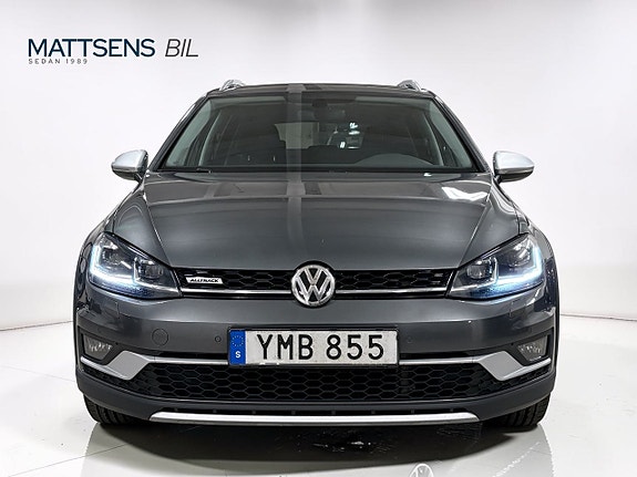 Volkswagen Golf Alltrack 2 of 20