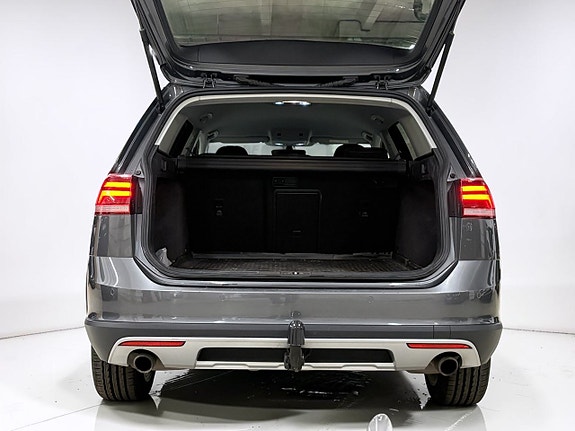 Volkswagen Golf Alltrack 14 of 20