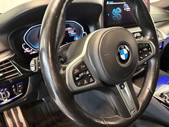 BMW 530e 18 of 28