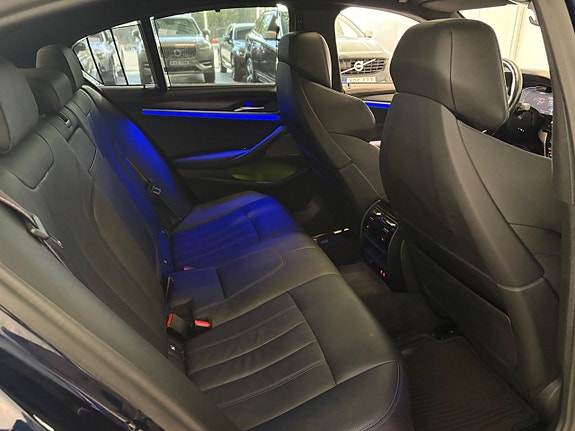 BMW 530e 26 of 28