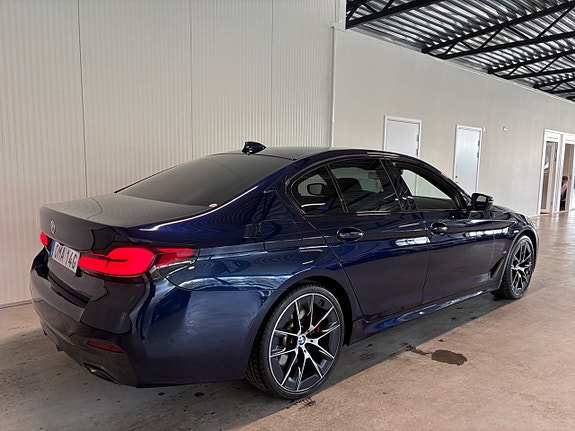 BMW 530e 4 of 28