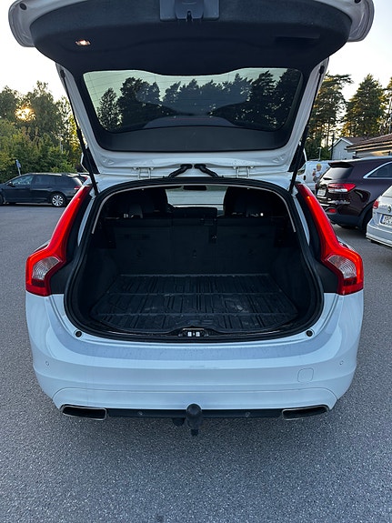 Volvo V60 8 of 8