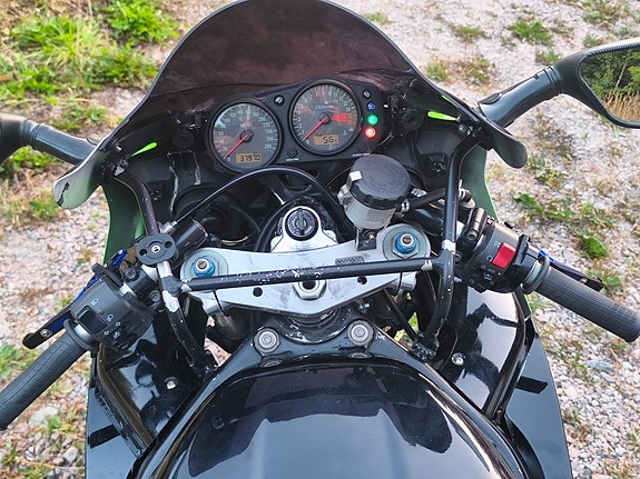 Kawasaki Ninja ZX-6R 4 of 5