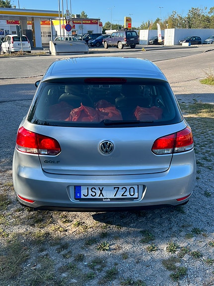 Volkswagen Golf VI 2 of 6