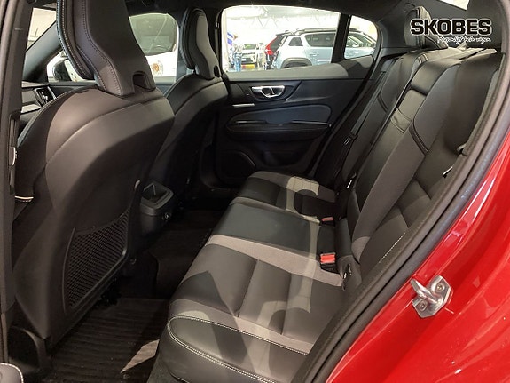 Volvo S60 8 of 16