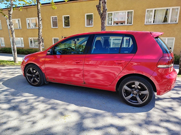 Volkswagen Golf VI 2 of 6