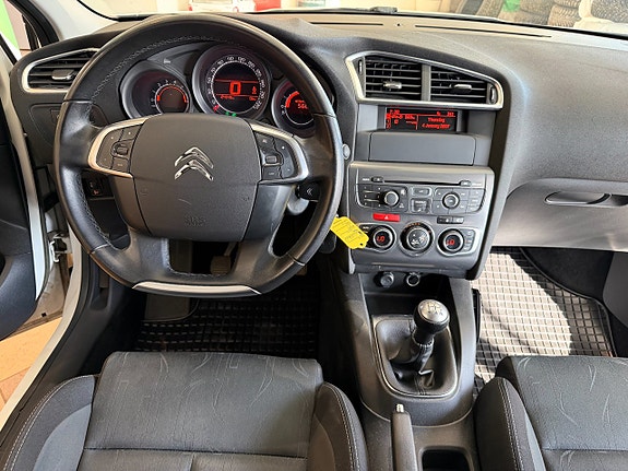 Citroen C4 17 of 26