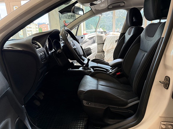 Citroen C4 13 of 26