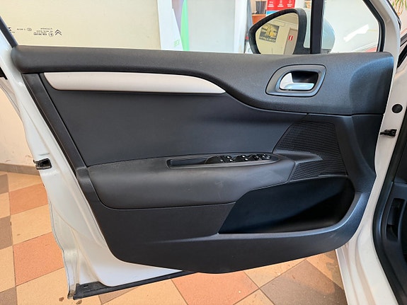 Citroen C4 11 of 26