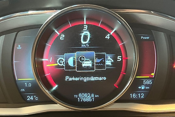 Volvo V70 17 of 30