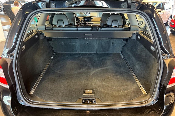 Volvo V70 24 of 30