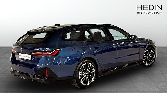 BMW 530e 2 of 9