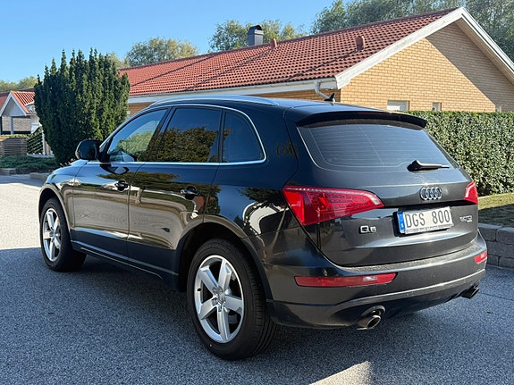Audi Q5 2 of 15
