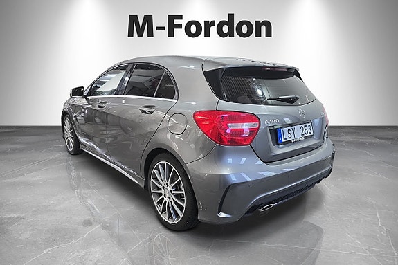 Mercedes-Benz A180 3 of 17