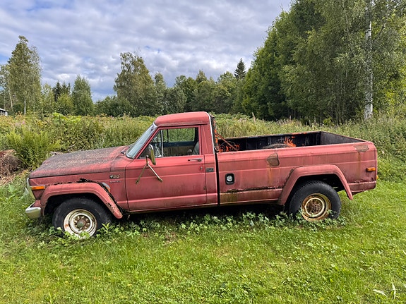 Jeep J 20 4 of 4