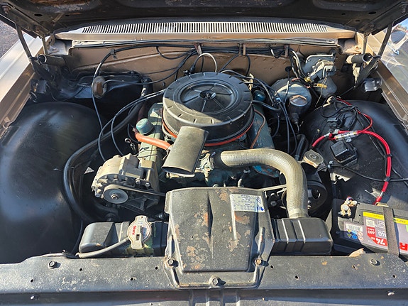 Pontiac Bonneville 12 of 27