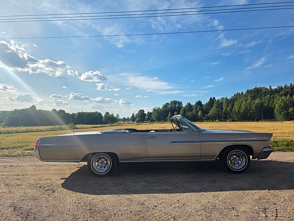 Pontiac Bonneville 6 of 27