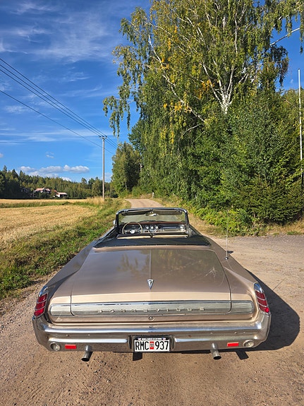 Pontiac Bonneville 27 of 27