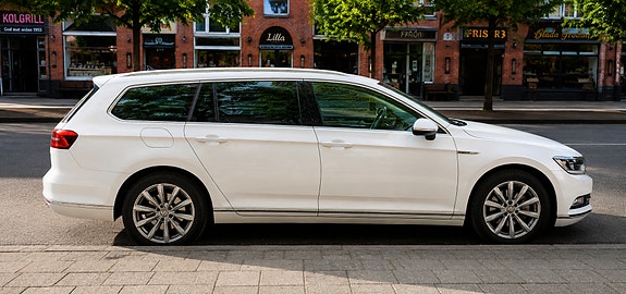 Volkswagen Passat 6 of 10