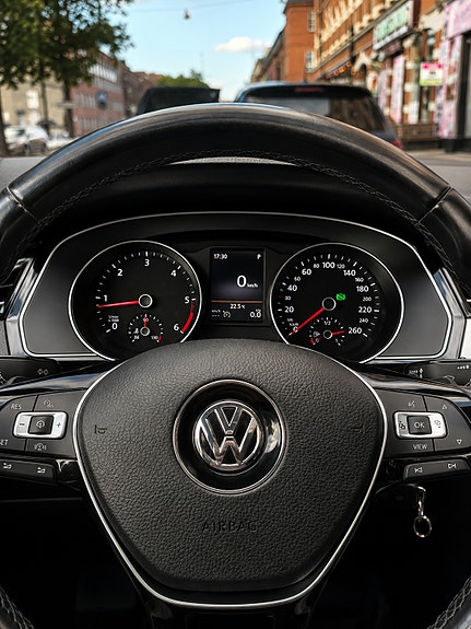 Volkswagen Passat 10 of 10
