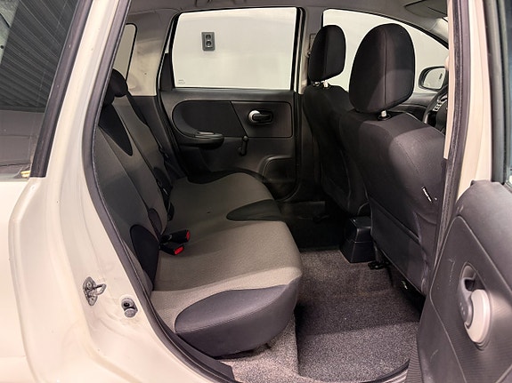 Nissan Note 11 of 18
