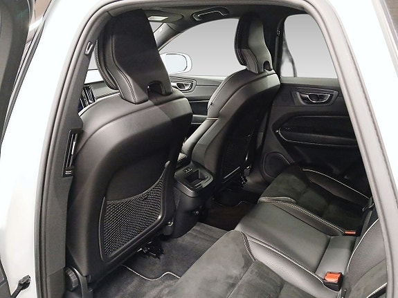 Volvo XC60 11 of 15