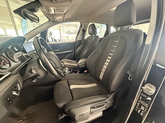 BMW 220d 12 of 17