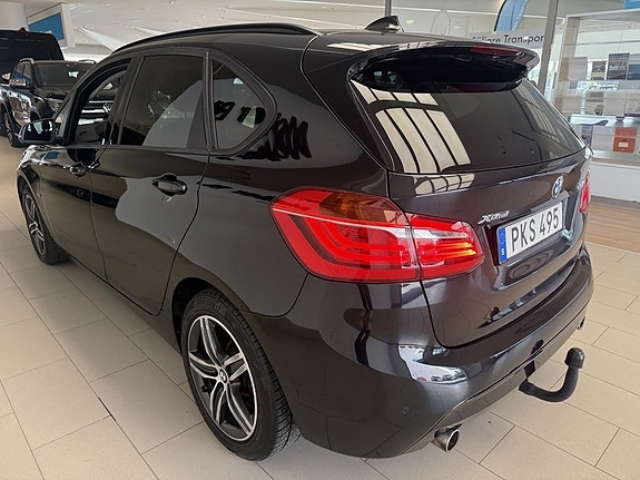 BMW 220d 4 of 17