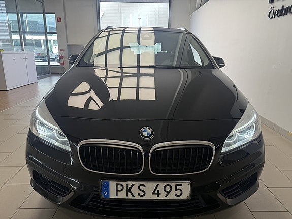 BMW 220d 6 of 17