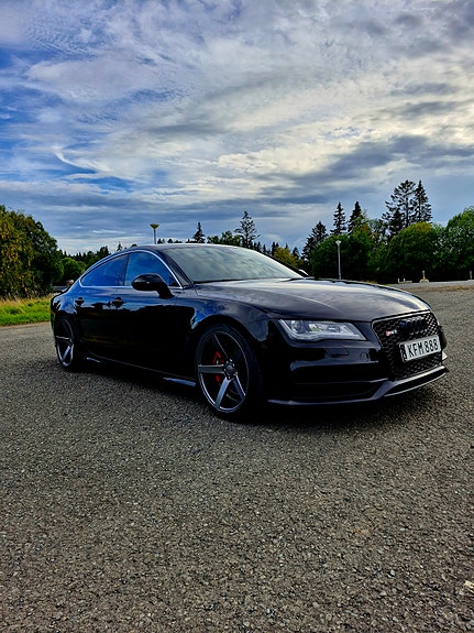Audi A7 2 of 5