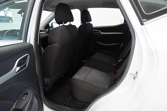 MG ZS 8 of 10