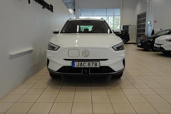 MG ZS 4 of 10