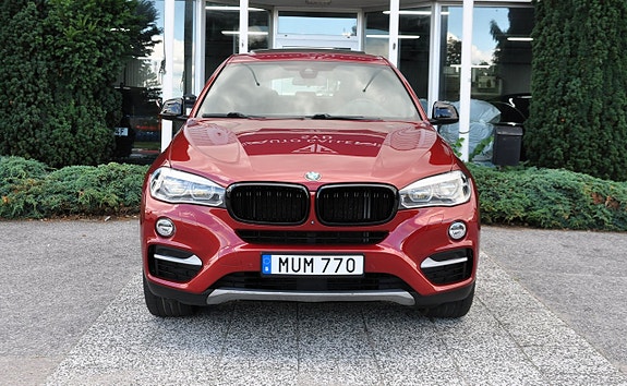 BMW X6 2 of 19