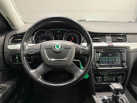 Skoda Superb 14 of 19