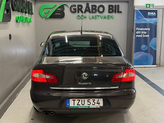 Skoda Superb 8 of 19