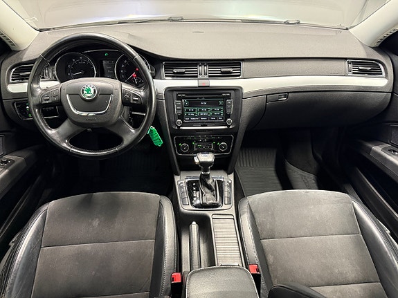 Skoda Superb 13 of 19